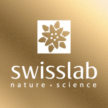 Логотип с белым цветком эдельвейса в квадрате над текстом swisslab и nature • science на золотом дизайне от Soldis.